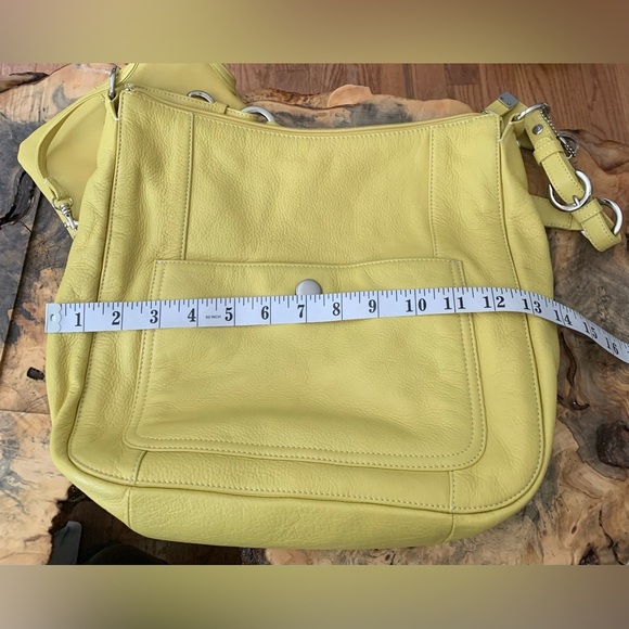 Vintage Soprano Genuine Leather Yellow Handbag with Pouch - Picture 8 of 9